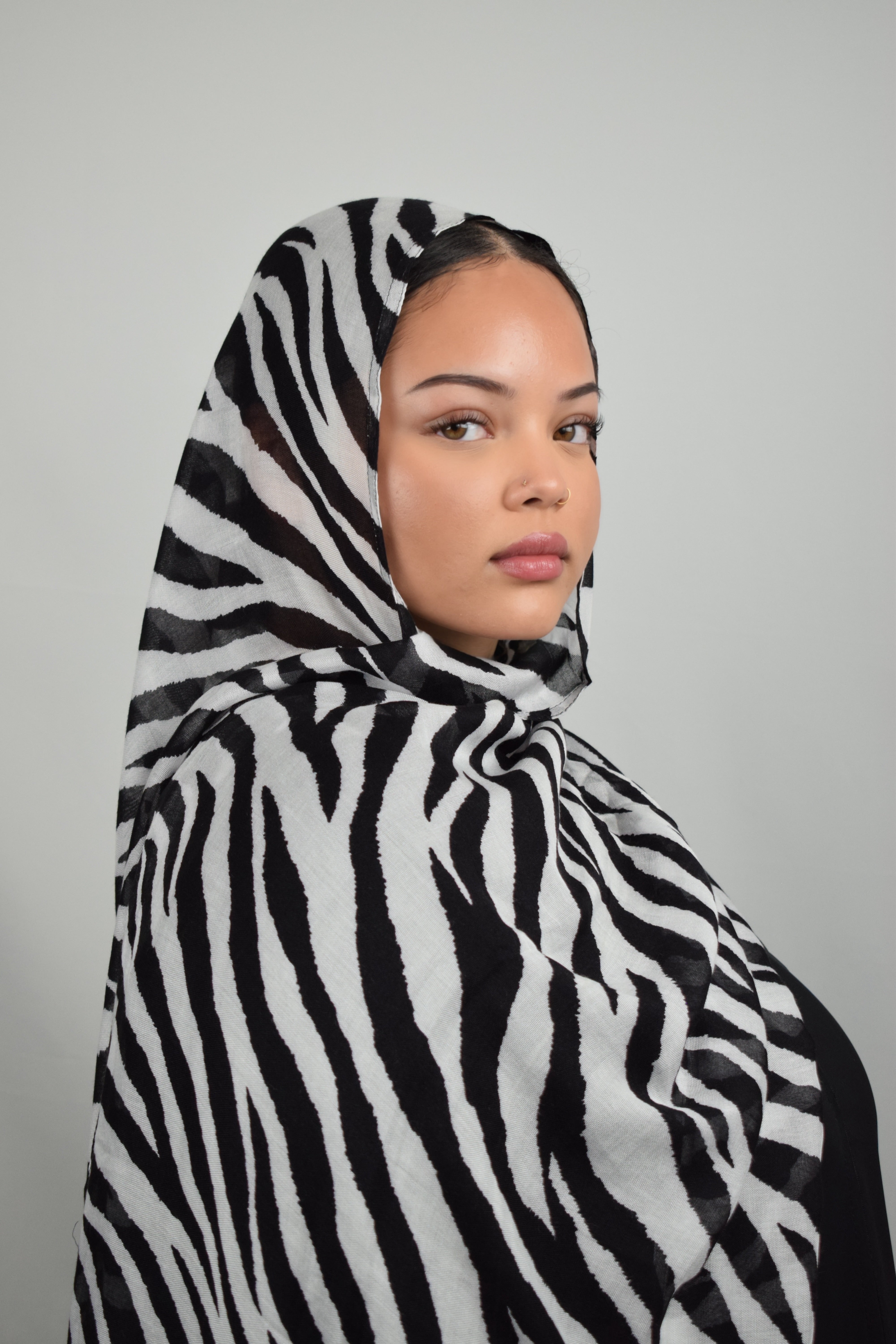 Damer Farow Modal